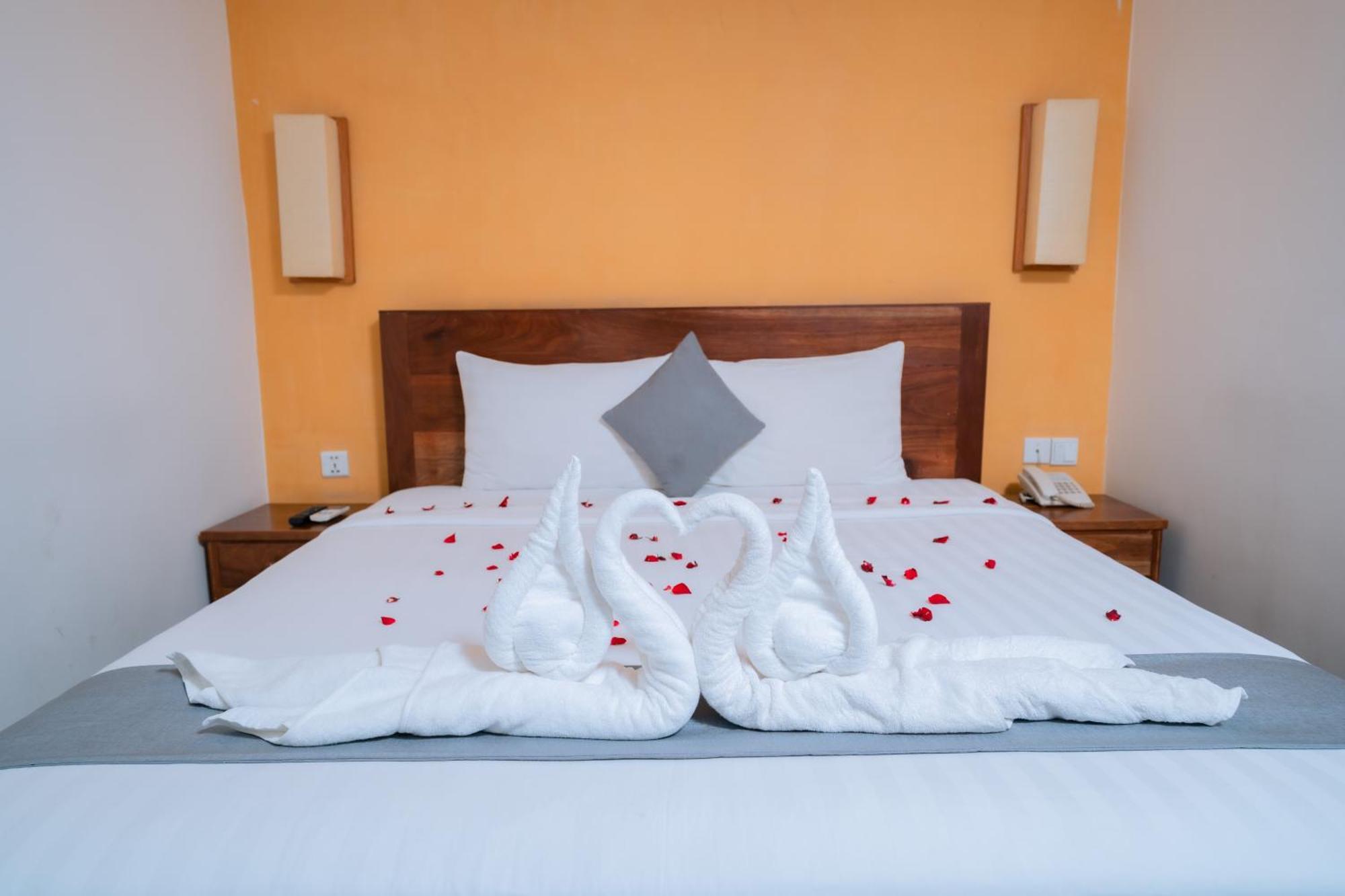 Home Chic Hotel Phnom Penh Exteriör bild