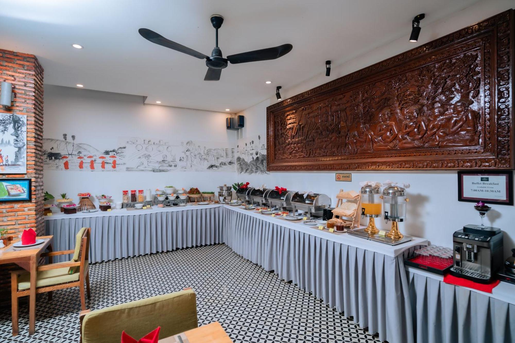 Home Chic Hotel Phnom Penh Exteriör bild