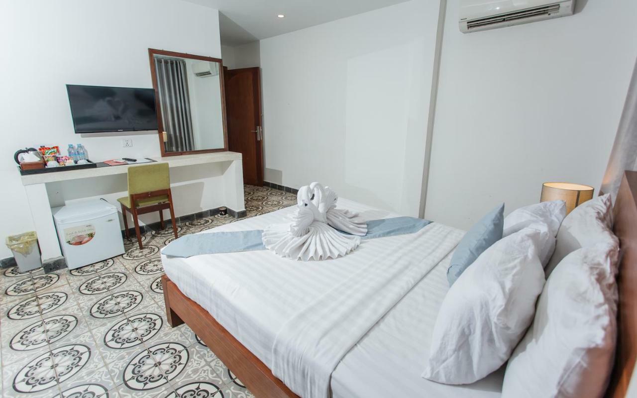Home Chic Hotel Phnom Penh Exteriör bild