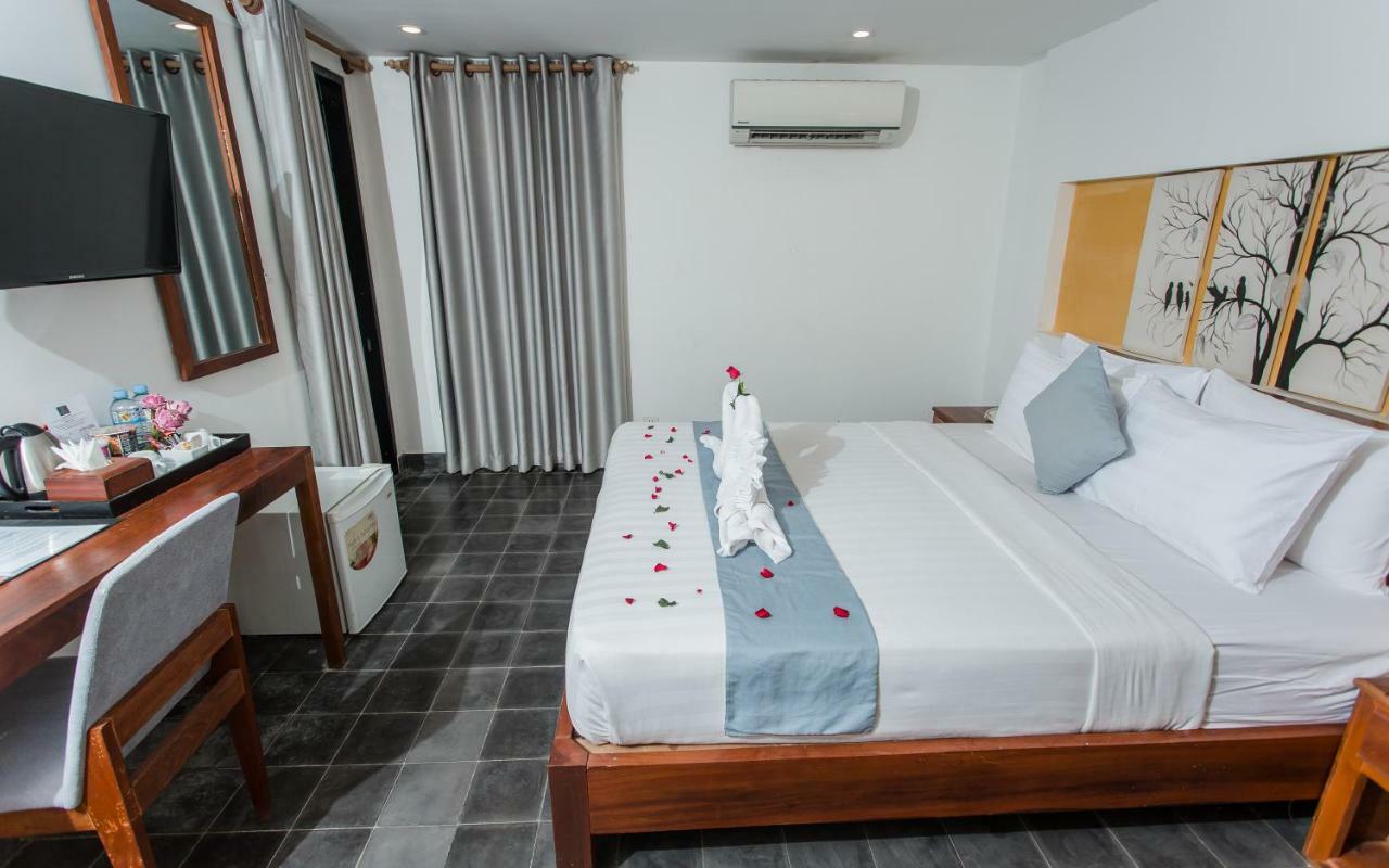 Home Chic Hotel Phnom Penh Exteriör bild